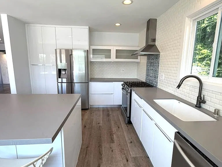 6926 Lurline Ave — Photo 5