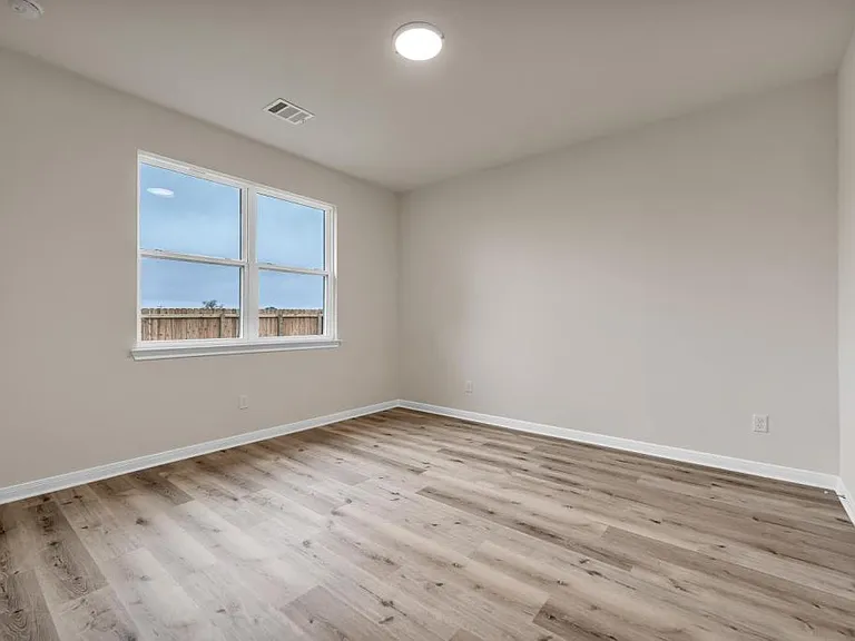317 W Martin Luther King Dr — Photo 12