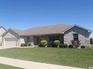 6982 Meredith Dr, Seymour, IN 47274