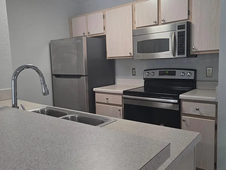 5467 Vineland Rd #6214 — Photo 11