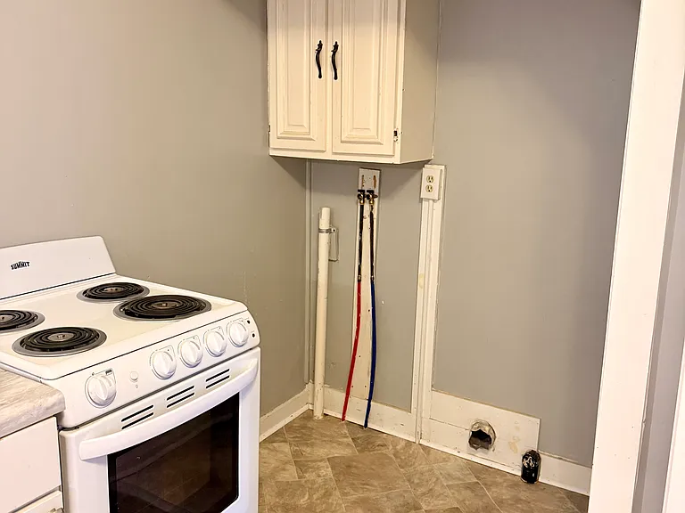 81 Willow St #1 — Photo 8