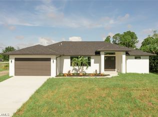 112 Parish Dr, Lehigh Acres, FL 33974