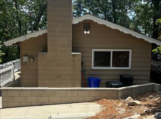 30761 Knoll View Dr, Running Springs, CA 92382