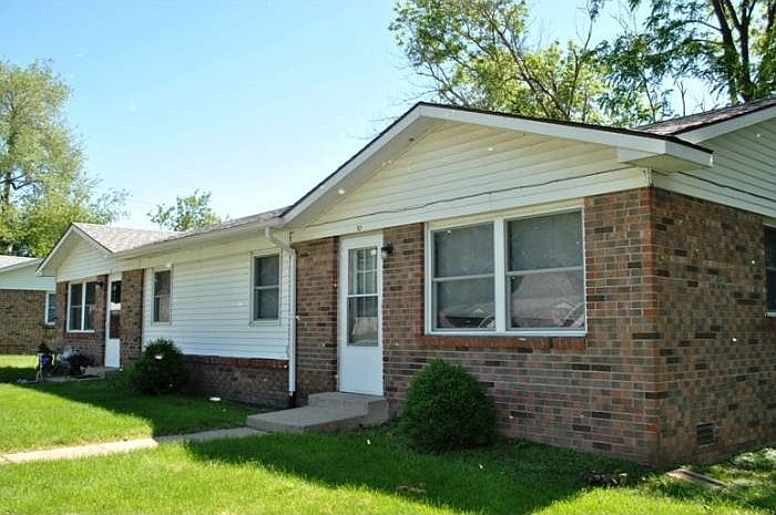 1st image of 40 Morehouse Ct