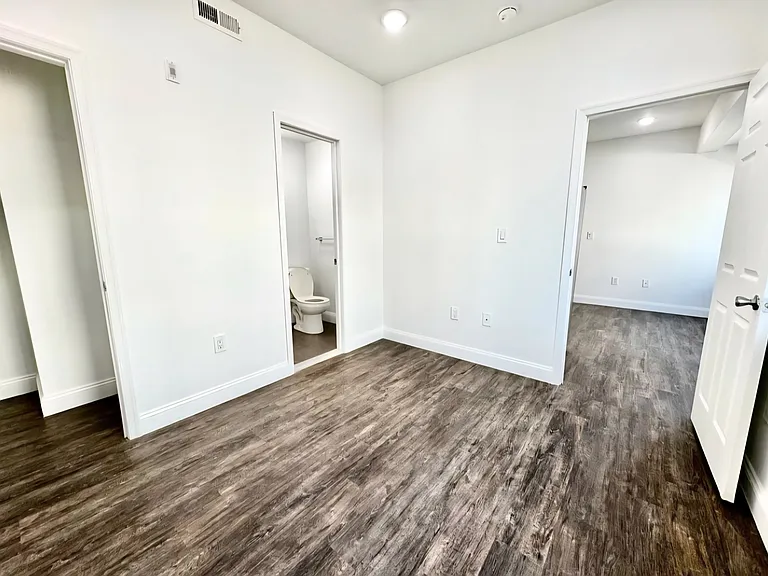 2255 N Broad St #3B-4C — Photo 12