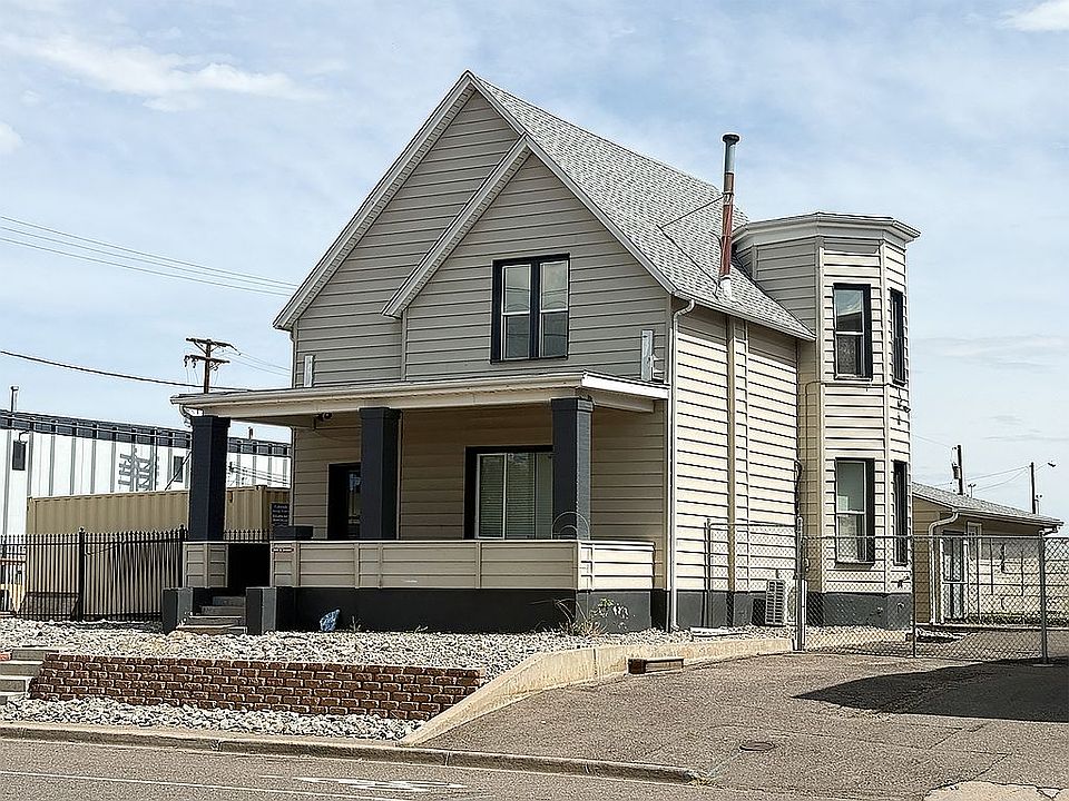 1st image of 900 S Jason St