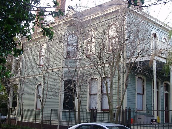 2nd image of 1926 Prytania St