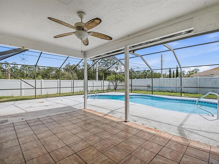 38 E Diamond Dr — Photo 10