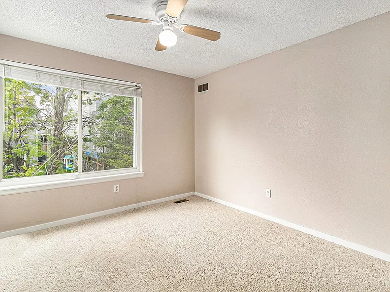 9855 Iris St — Photo 10