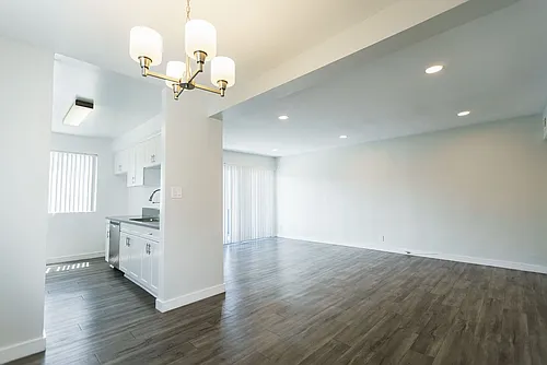 Floor plan 305