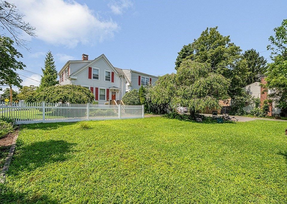 42 Poplar St 1, Danvers, MA 01923 Zillow