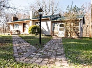 1037 Old Curdsville Rd, Farmville, VA 23901