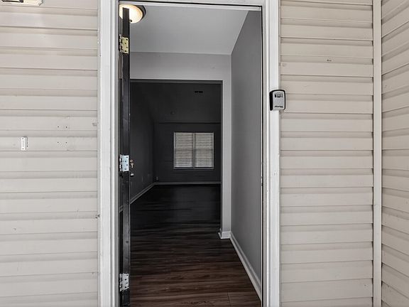 4th image of 1852 Tamara Way