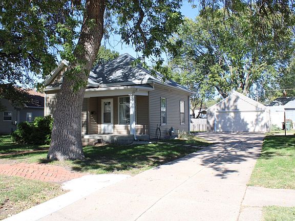 1404 W 6th St, Hastings, NE 68901 | Zillow