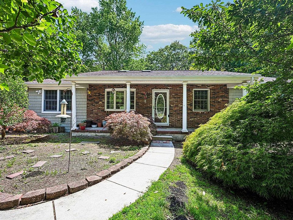 1st image of 403 Dogwood Ave