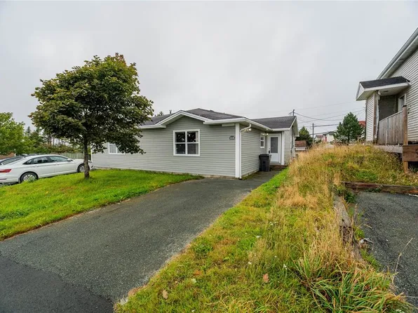 214 Farrell Drive, Mount Pearl, NL A1N3G5