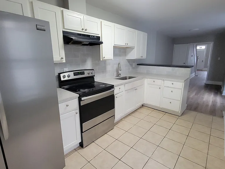 1743 Rose St — Photo 5