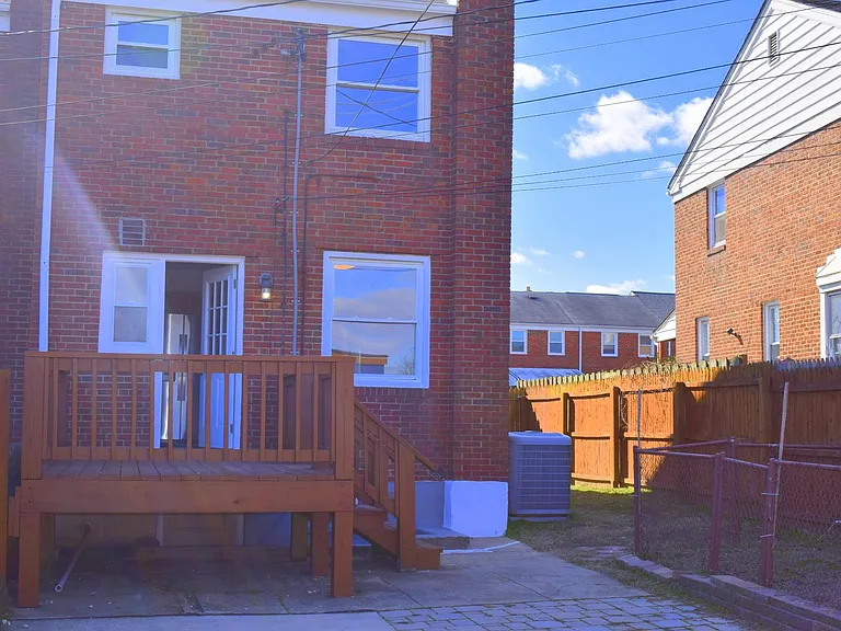 Kavanagh Rd — Photo 5