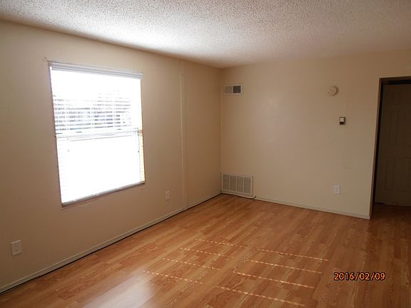 2nd image of 1109 NW Lincoln Ave APT 5