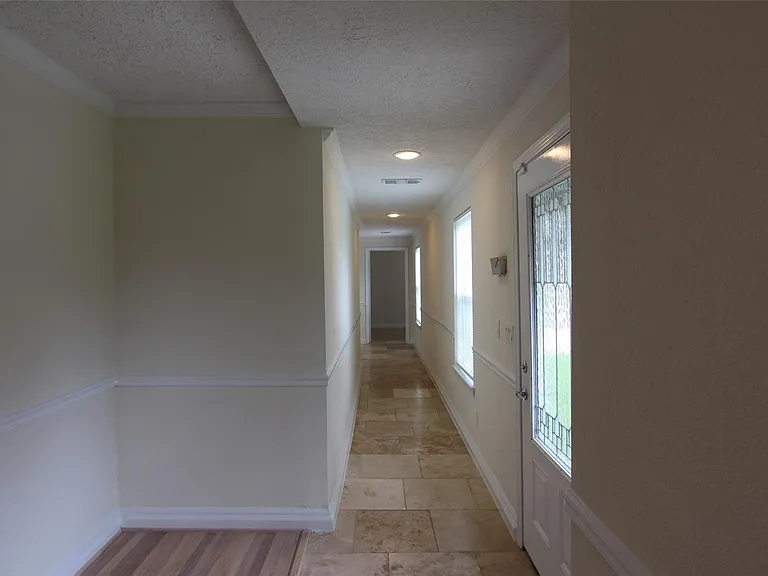 6630 Corbin St — Photo 9