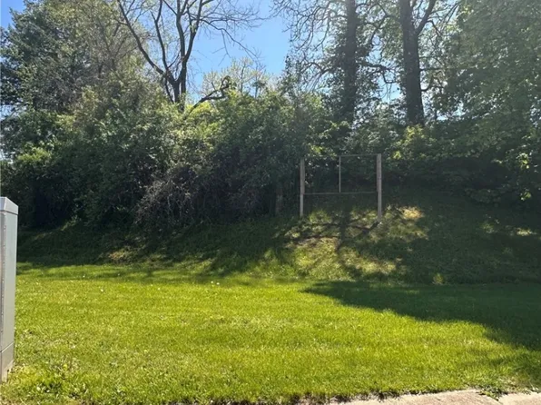 14 Underwood St, Zanesville, OH 43701