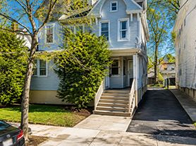 472 Sanford Ave, Newark, NJ