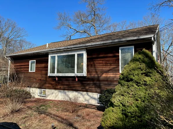 55 Lillian St N, Randolph, MA 02368