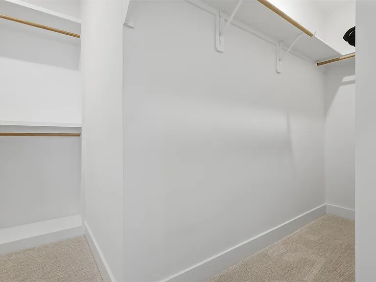 326 Eastwood St — Photo 13