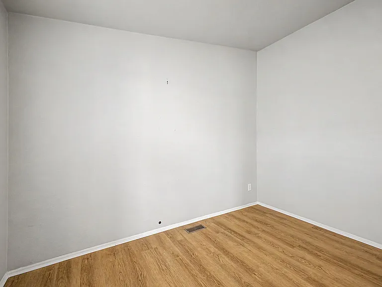 1702 E Michelle Dr — Photo 18