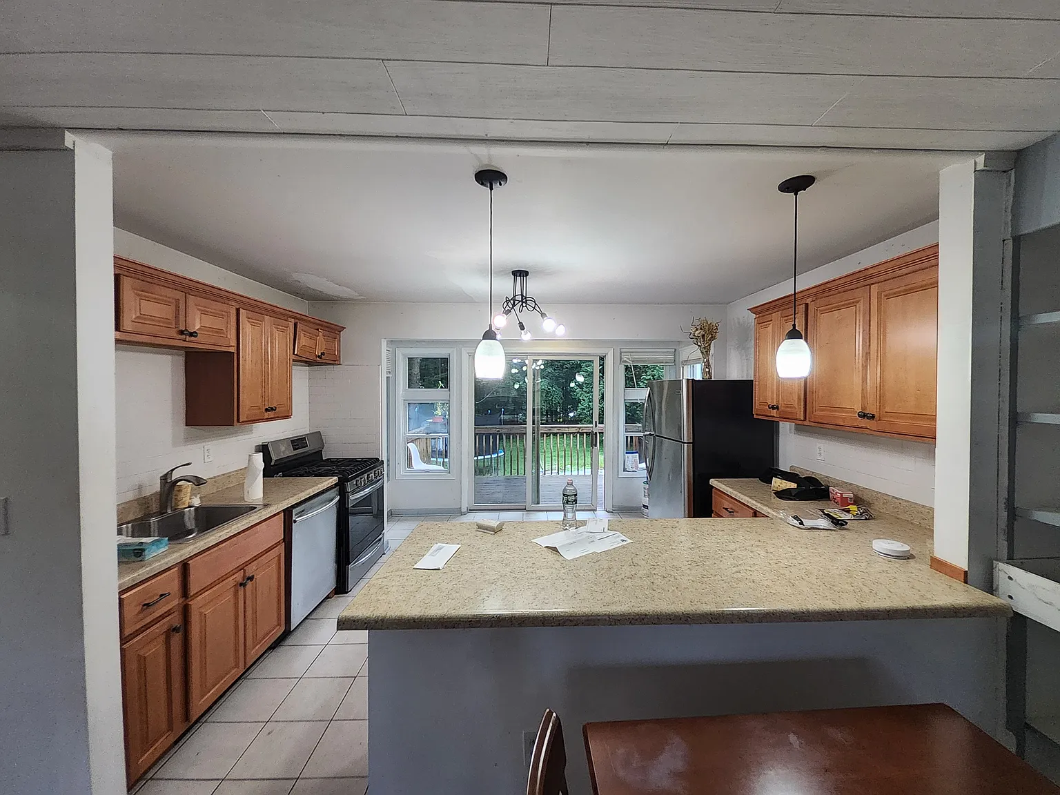 4 bed, 1800 sqft, $2,100 — Photo 4