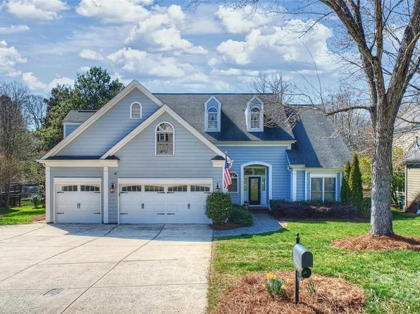 10918 Stonepath Ln, Charlotte, NC 28277
