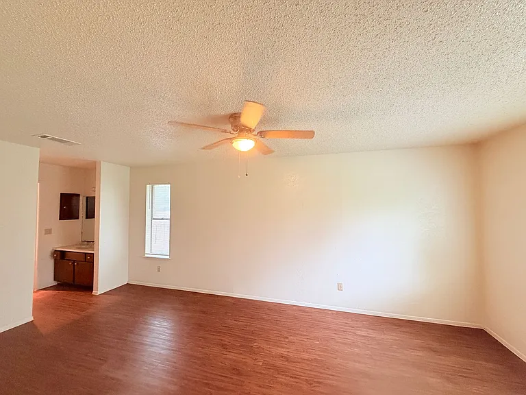 10904 Meadgreen Ct — Photo 17