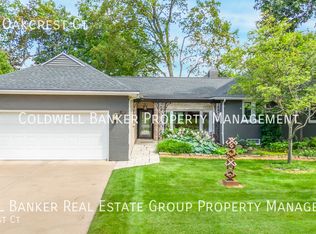 1500 Oakcrest Ct, Appleton, WI 54914
