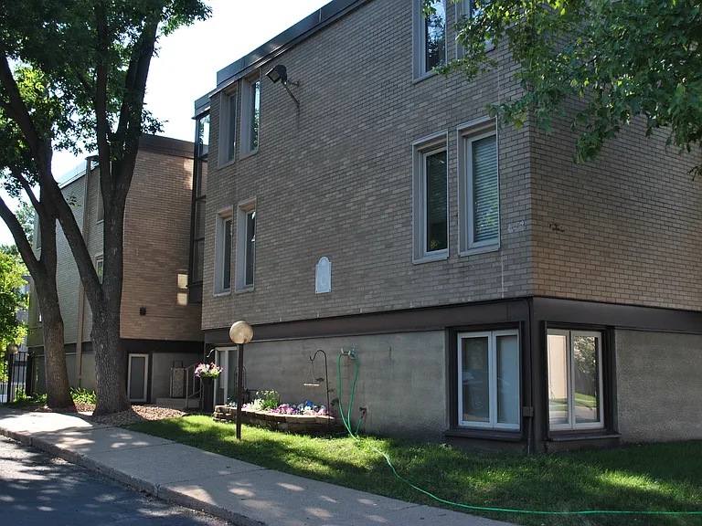 4030 15th Ave S #11C — Photo 1