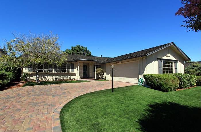 1st image of 10165 Bonny Dr