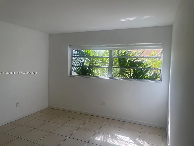 3522 NE 171st St #206 — Photo 6