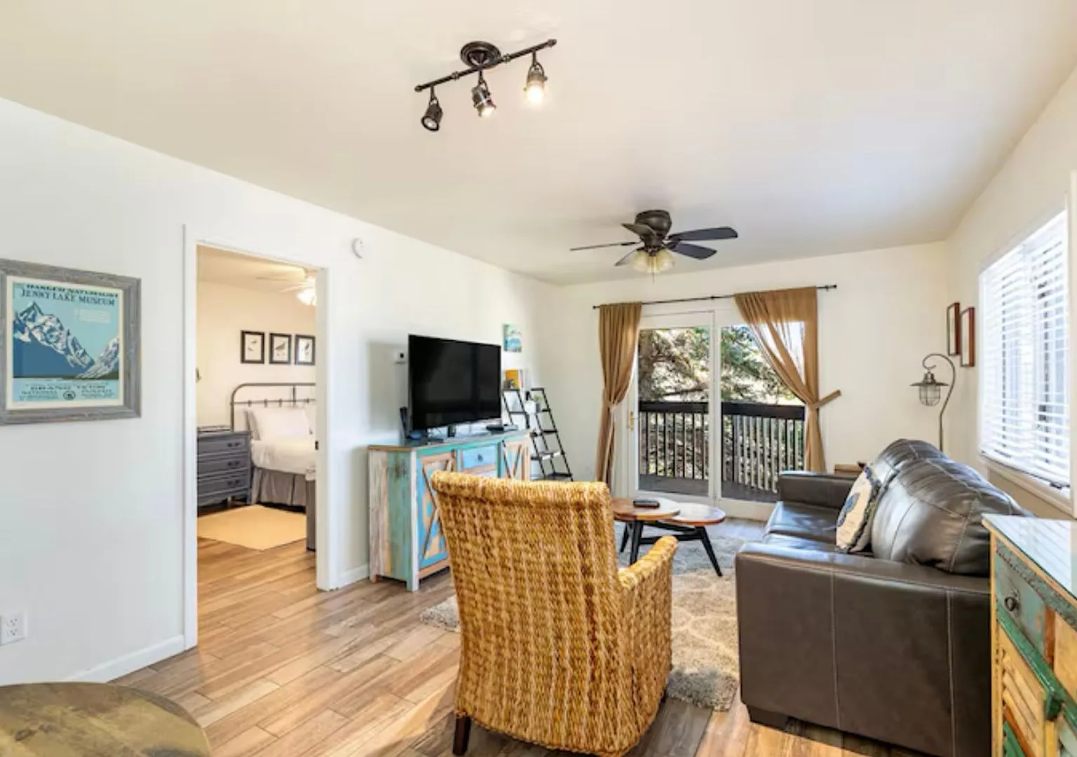 Furnished or Unfurnished 1-Bedroom Country Club Condo | Private Balcony — Photo 2