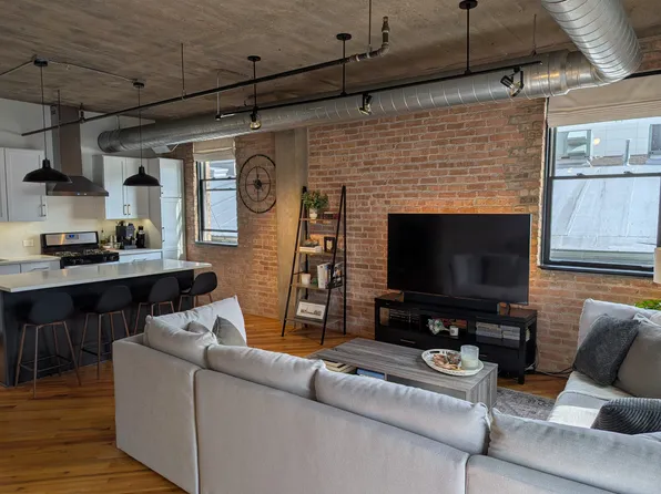 1830 Ridge Ave APT 201, Evanston, IL 60201