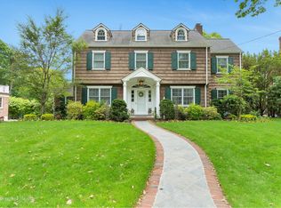 114 Revere Rd, Manhasset, NY 11030