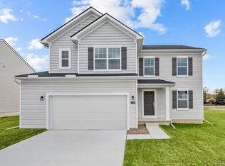 54694 Heron Cir, Chesterfield, MI