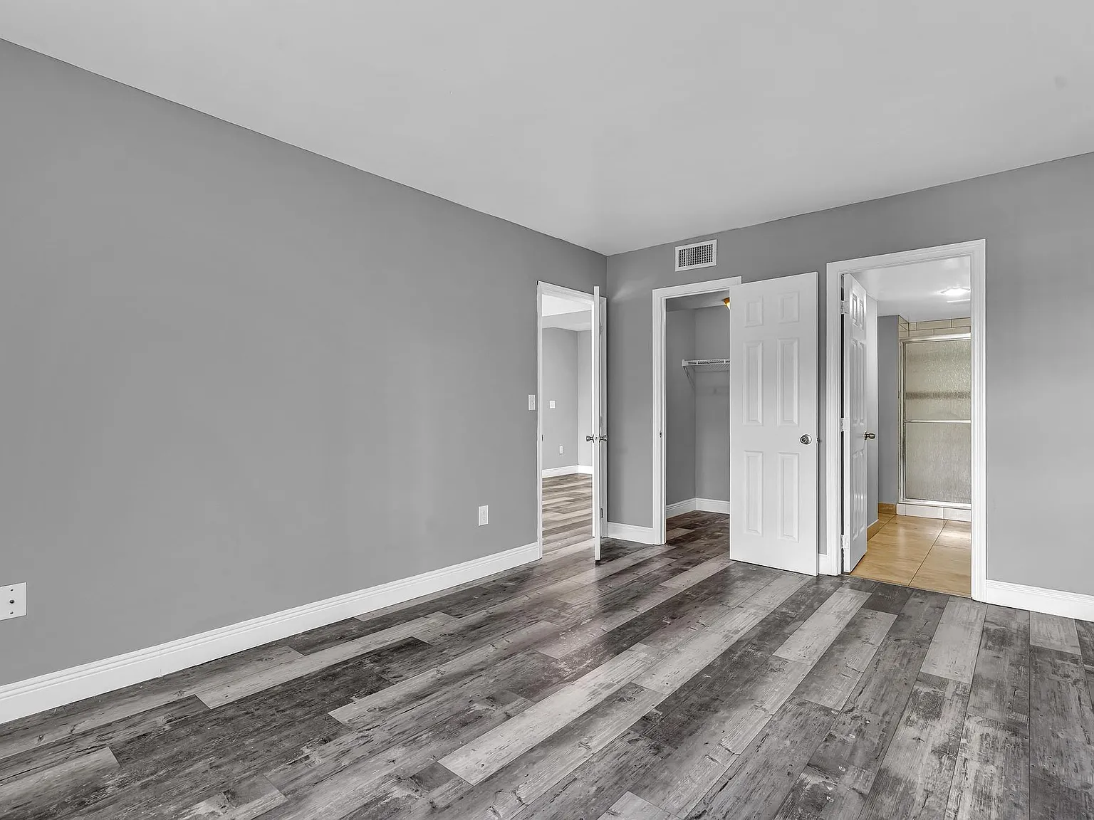 2 bed, 1050 sqft, $2,195 — Photo 4