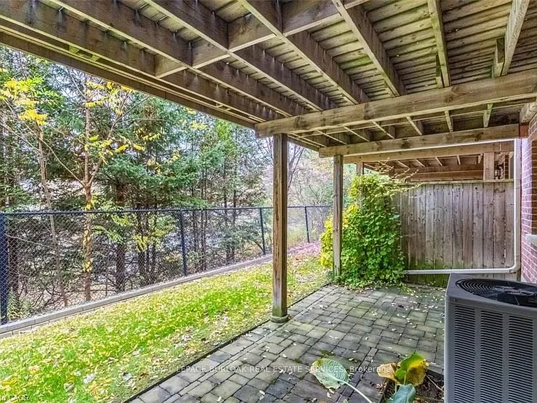 25 Liddycoat Ln — Photo 32