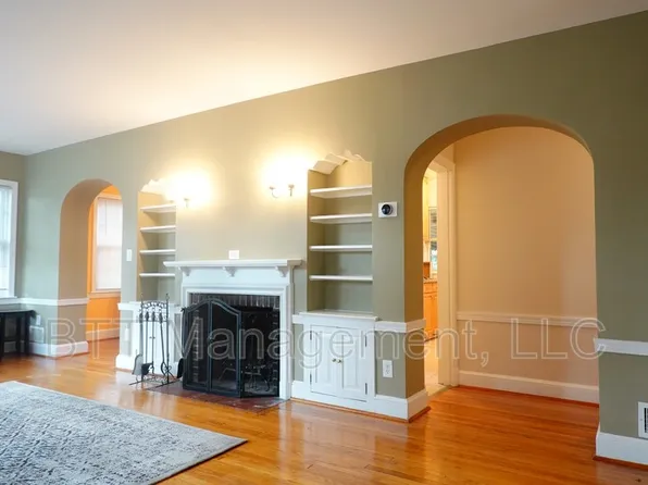 800 Maplewood Ave APT 1, Takoma Park, MD 20912
