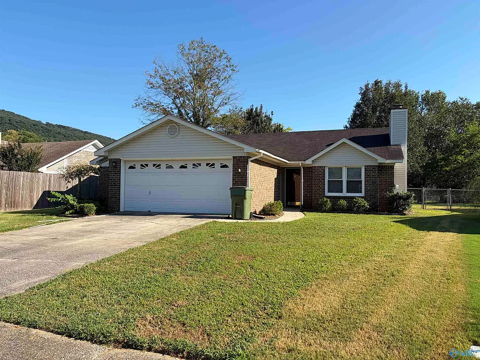 1004 Brighton Cir SE