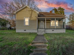 38 N Greenwood Ave, Ware Shoals, SC 29692