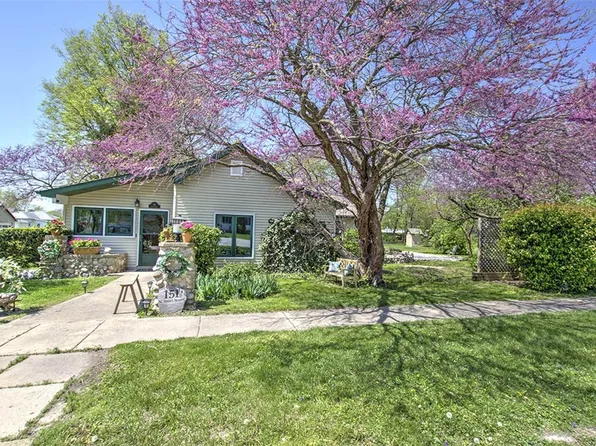 151 N Short St, Argenta, IL 62501