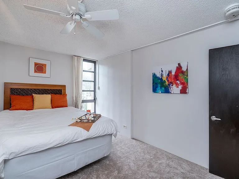 1050 Kinau St #806 — Photo 3