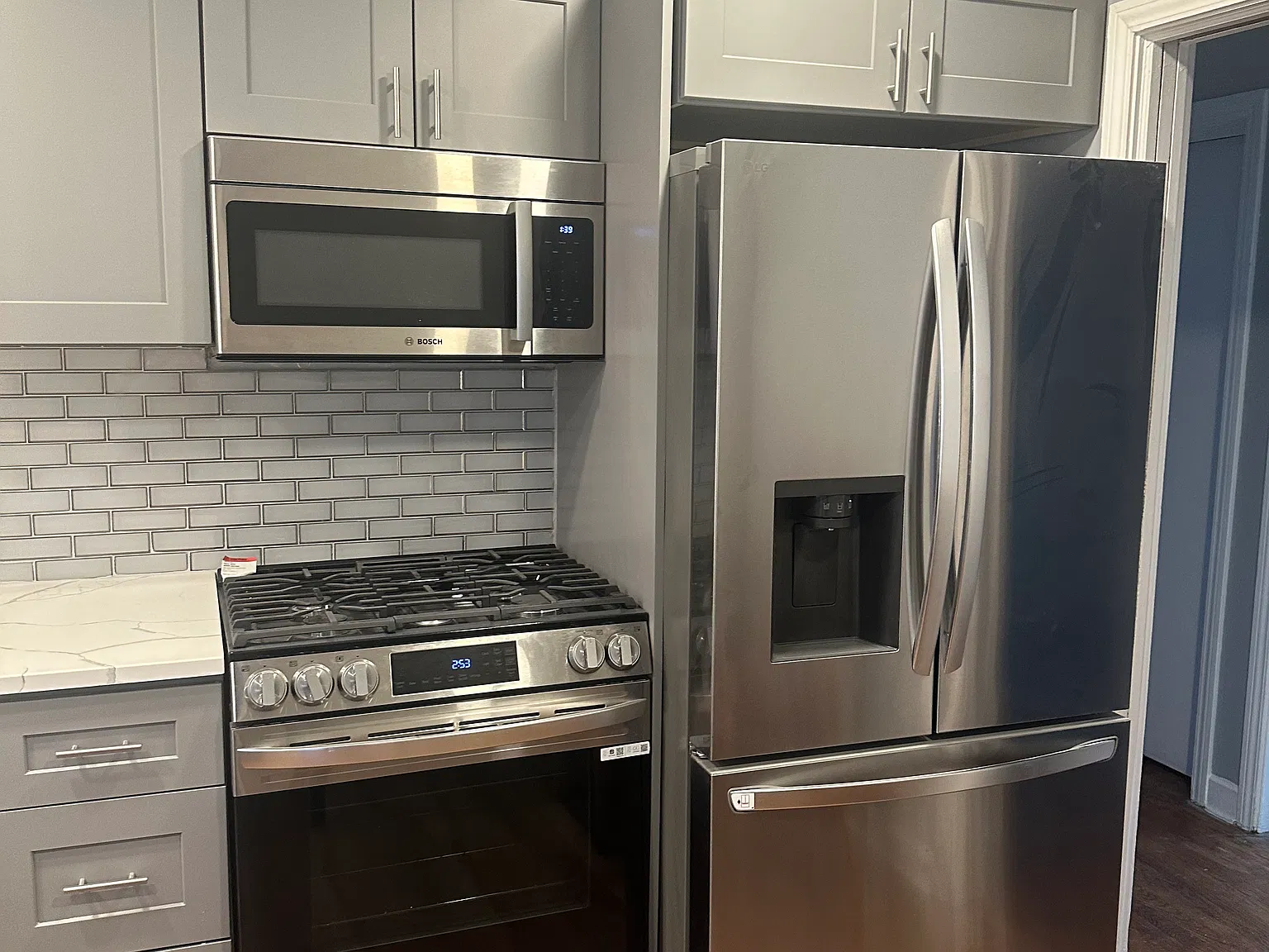 3 bed, 1200 sqft, $2,450 — Photo 3