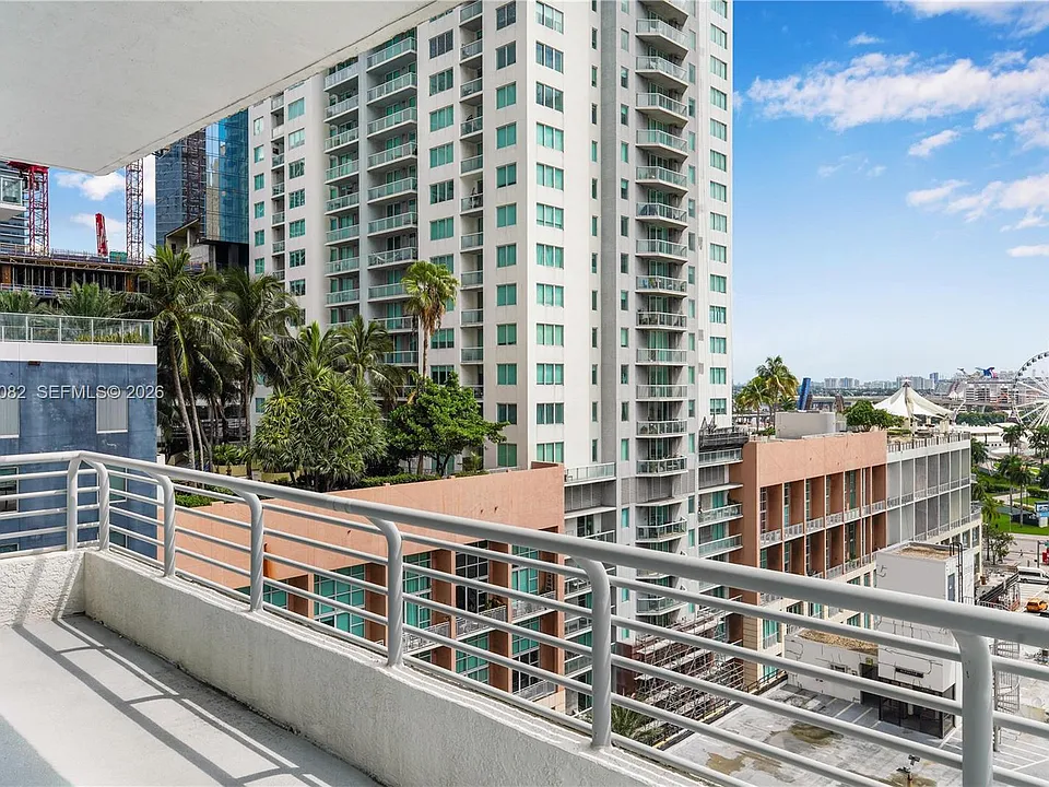 133 NE 2nd Ave #1102