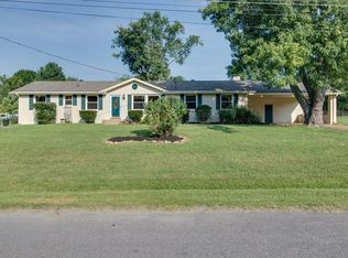 123 Greenlawn Dr, Hendersonville, TN 37075